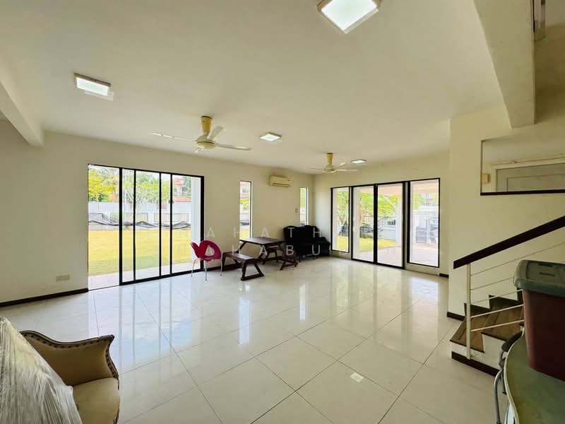 Rumah Teres 2 Tingkat untuk Dijual di Cahaya Spk (Shah Alam) - Nahathir Shahabudin - Living Room - PropertyGuru.com.my