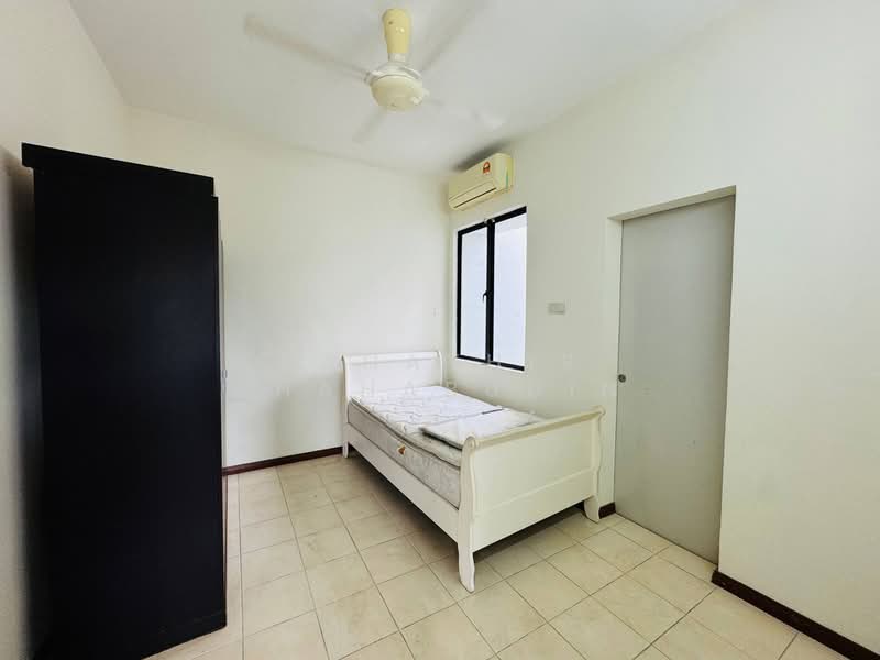 Rumah Teres 2 Tingkat untuk Dijual di Cahaya Spk (Shah Alam) - Nahathir Shahabudin - Bedroom - PropertyGuru.com.my