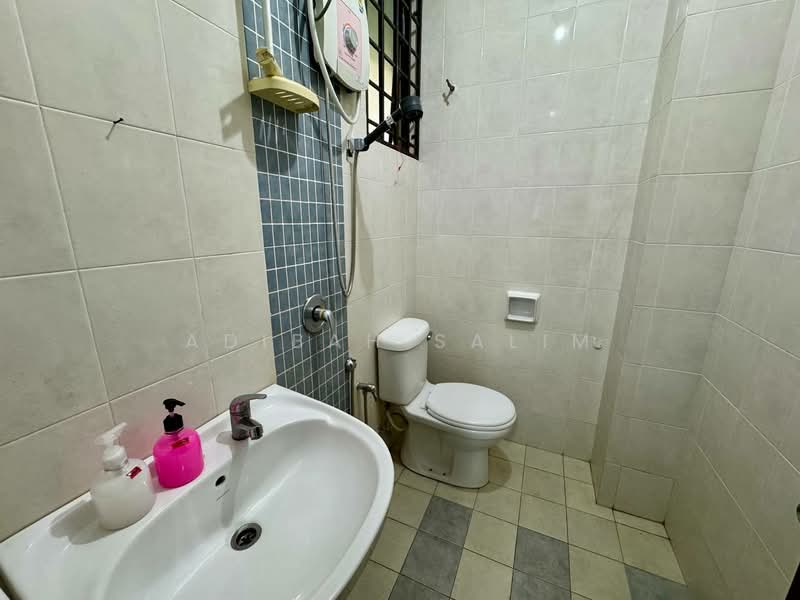 Rumah Teres untuk Dijual di Putrajaya (Putrajaya) - Adibah Salim - Bathroom - PropertyGuru.com.my
