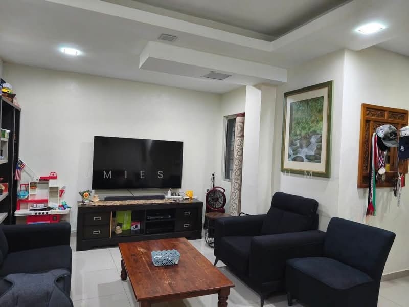 Rumah Teres 2 Tingkat untuk Dijual di Sungai Buloh (Selangor) - Umies Kalthum - Living Room - PropertyGuru.com.my