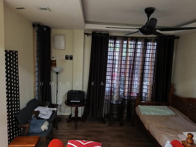 Rumah Teres 2 Tingkat untuk Dijual di Sungai Buloh (Selangor) - Umies Kalthum - Living Room - PropertyGuru.com.my