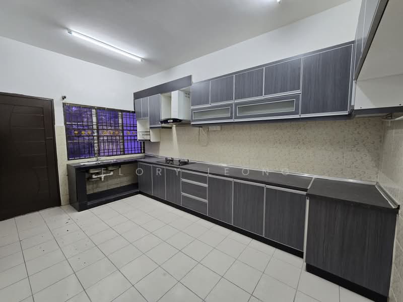 2-storey Terraced House for Sale in Sepang (Selangor) - Flory Leong - Kitchen - PropertyGuru.com.my