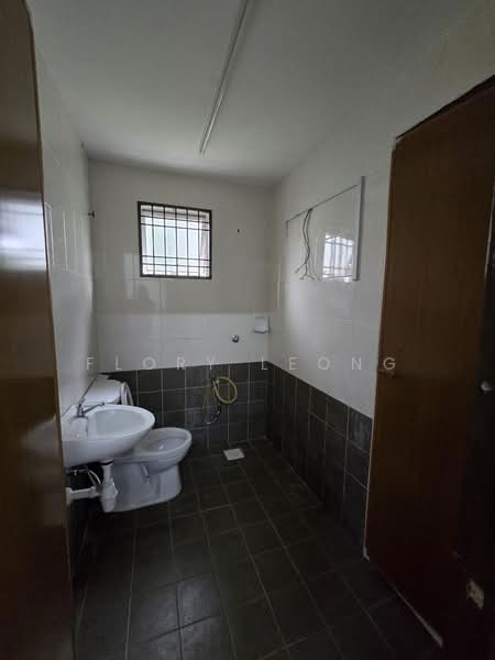 2-storey Terraced House for Sale in Sepang (Selangor) - Flory Leong - Bathroom - PropertyGuru.com.my