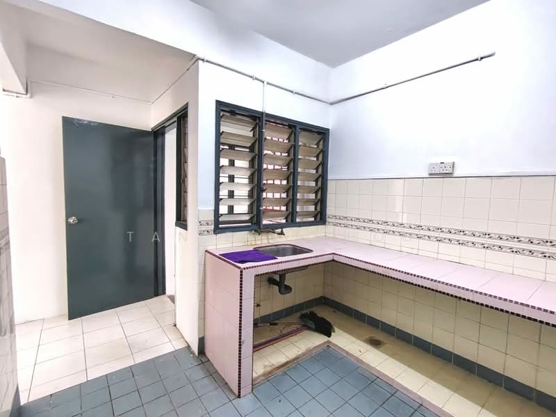 Apartment for Sale at Jasmine Court - Tan Bee Choo - Kitchen - PropertyGuru.com.my