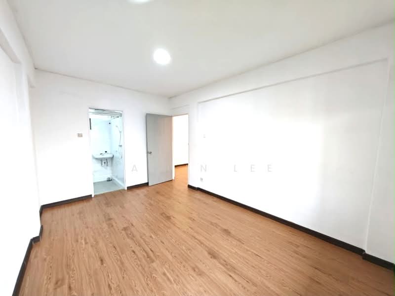 Rumah Flat untuk Dijual di Sri Lanang - Calvin Lee - PropertyGuru.com.my