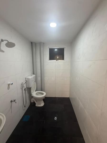 Flat for Sale at Taman Megah - Jason Sim - Bathroom - PropertyGuru.com.my