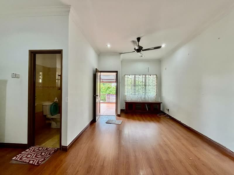 Rumah Teres 2 Tingkat untuk Dijual di Usj 22 (Subang Jaya) - Adibah Salim - Living Room - PropertyGuru.com.my