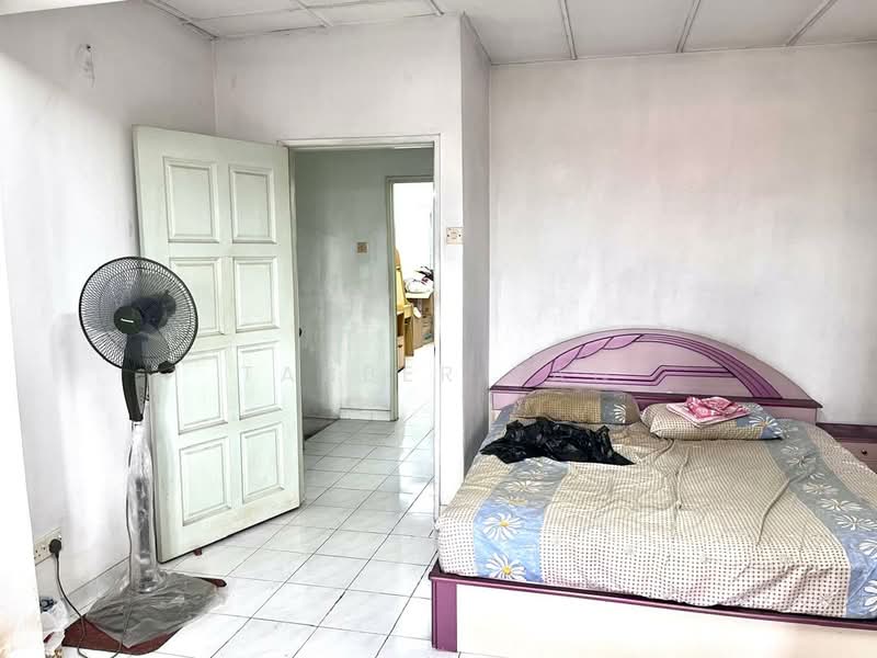 Rumah Teres 2 Tingkat untuk Dijual di Taman Lagenda Mas (Cheras) - Tabber Tan - Bedroom - PropertyGuru.com.my