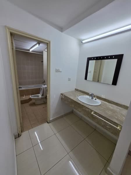 Condominium for Sale at Kiaramas Sutera - Justin Voon - Bathroom - PropertyGuru.com.my