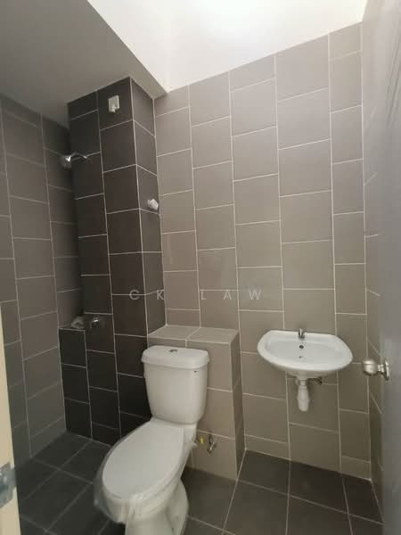 Rumah Teres 2-Tingkat untuk Disewa di Semenyih (Selangor) - CK Law - Bathroom - PropertyGuru.com.my