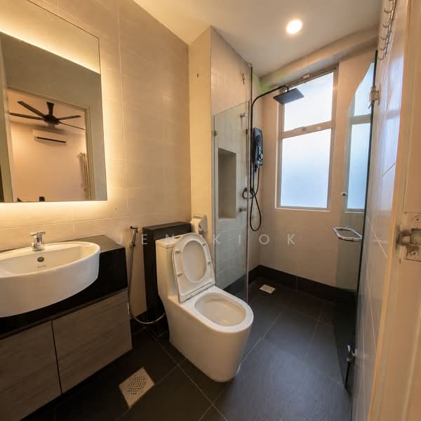 Rumah Berkembar untuk Dijual di Iskandar Puteri (Nusajaya) (Johor) - Jen Kiok - Bathroom - PropertyGuru.com.my
