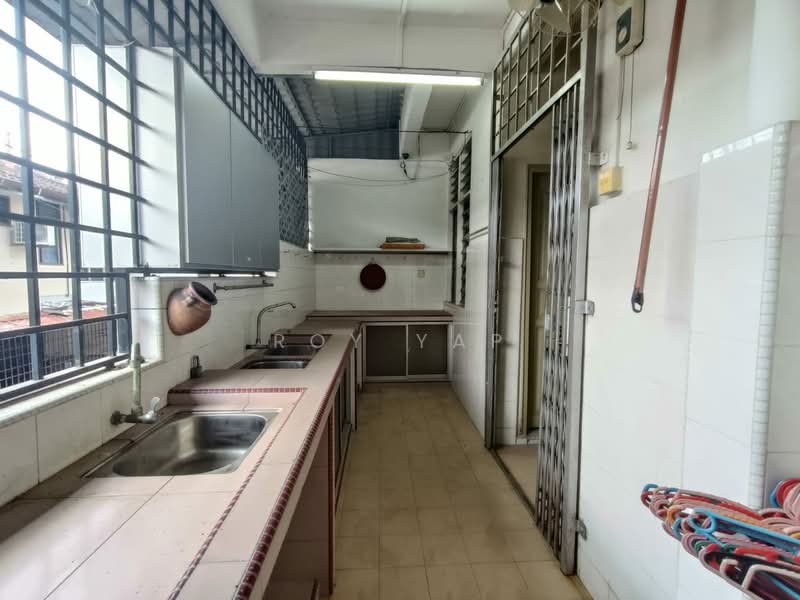 2-storey Terraced House for Sale in Taman Johor Jaya (Johor Bahru) - Roy Yap - Kitchen - PropertyGuru.com.my