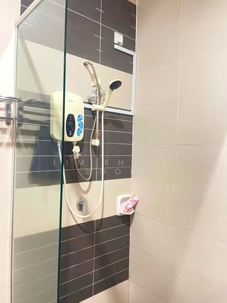 Semi-Detached House for Sale in Kota Kemuning (Shah Alam) - LIM KHENG BOON - Bathroom - PropertyGuru.com.my