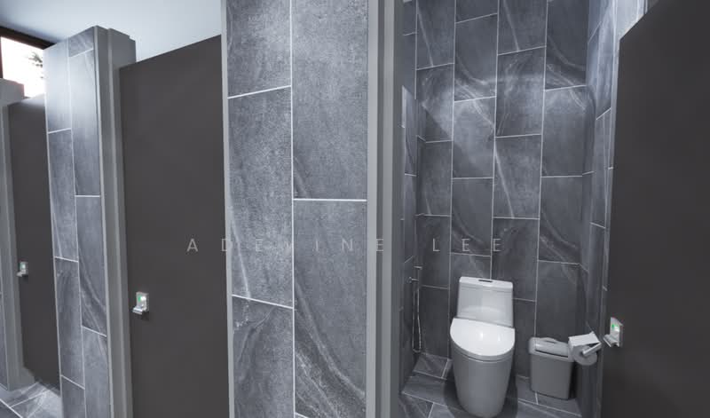 Kilang untuk Dijual di Kawasan Perindustrian SILC (Iskandar Puteri (Nusajaya)) - Adeline Lee - Bathroom - PropertyGuru.com.my
