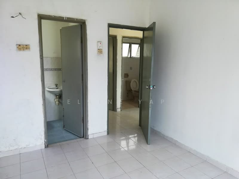 Pangsapuri untuk Dijual di Sutramas - Elaine Yap - Bathroom - PropertyGuru.com.my