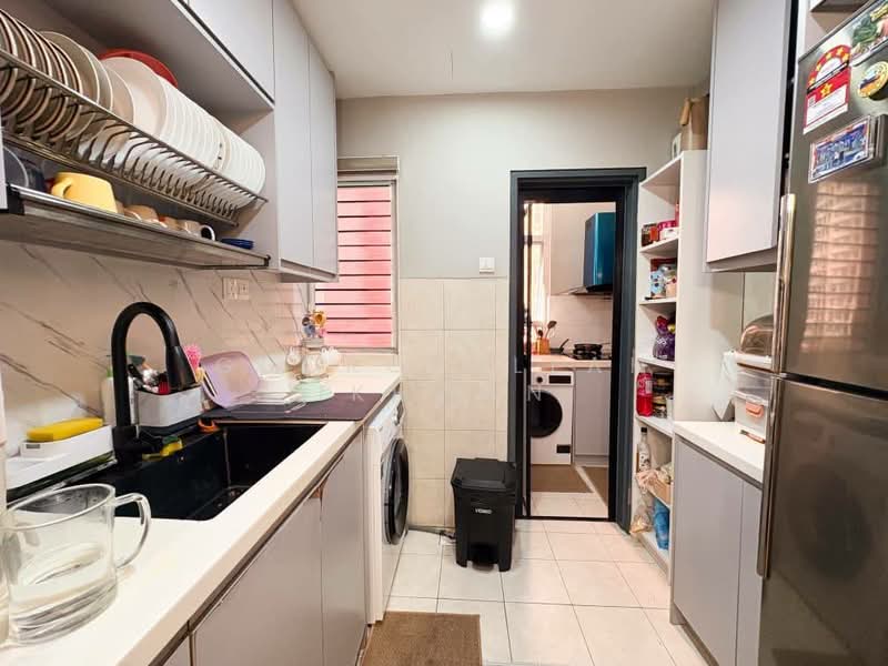 Apartment for Sale at Selangorku Pr1ma Lakefront Homes - Gudrotullah Ikhwan - Kitchen - PropertyGuru.com.my