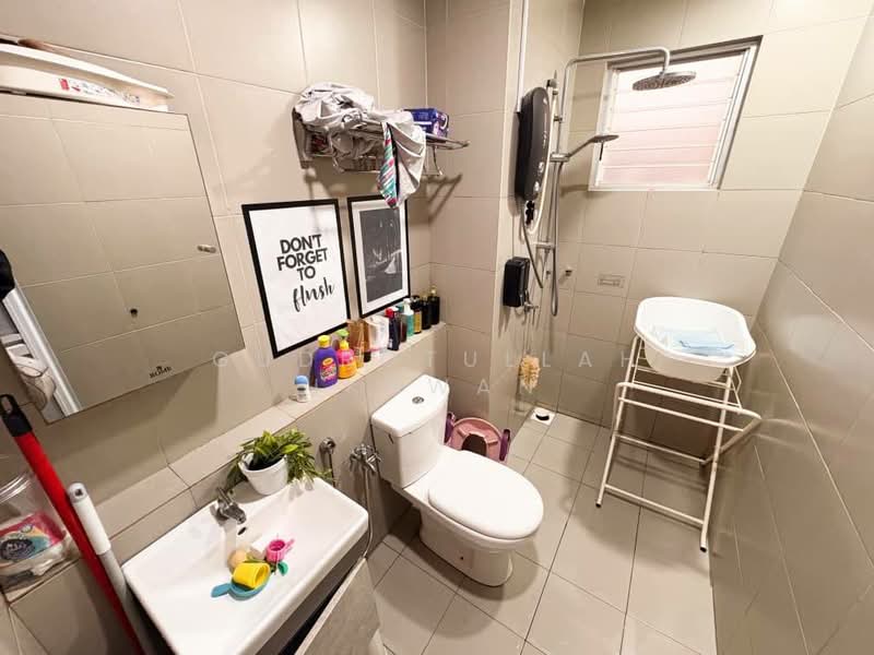 Apartment for Sale at Selangorku Pr1ma Lakefront Homes - Gudrotullah Ikhwan - Bathroom - PropertyGuru.com.my