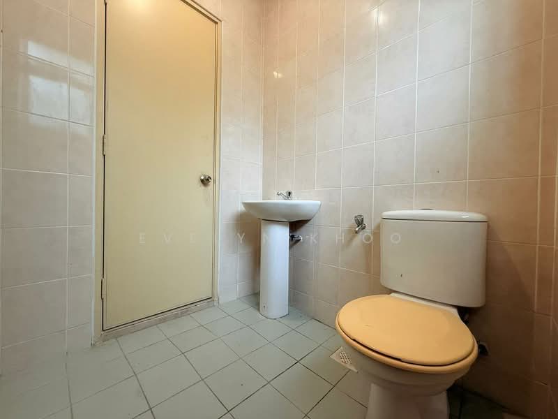 Rumah Berkembar untuk Dijual di Kota Emerald (Rawang) - Evelyn Khoo - Bathroom - PropertyGuru.com.my