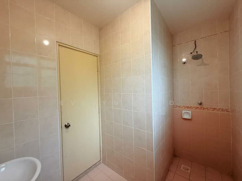 Rumah Berkembar untuk Dijual di Kota Emerald (Rawang) - Evelyn Khoo - Bathroom - PropertyGuru.com.my