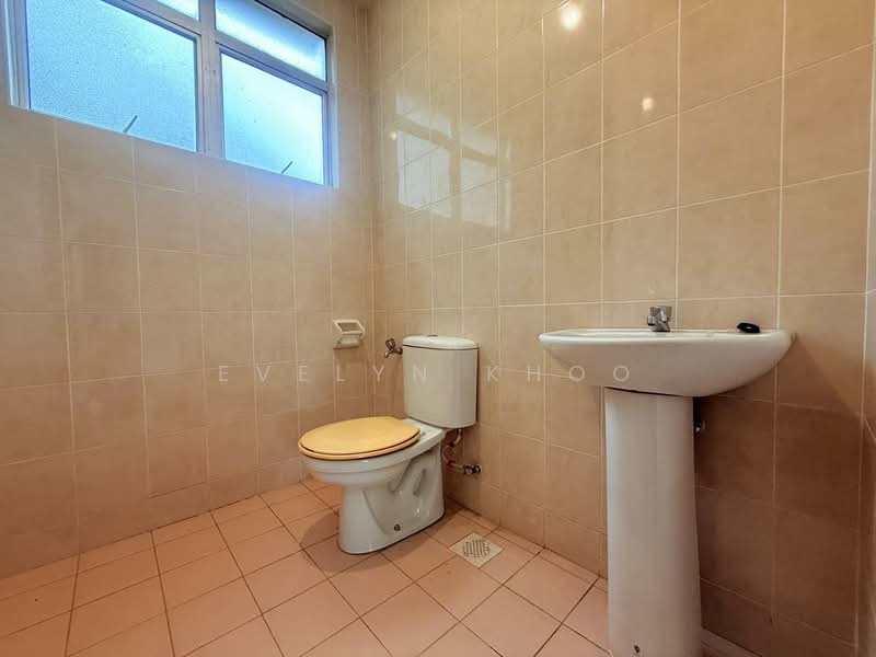 Rumah Berkembar untuk Dijual di Kota Emerald (Rawang) - Evelyn Khoo - Bathroom - PropertyGuru.com.my
