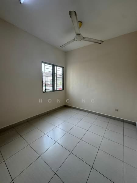 Pangsapuri untuk Disewa di Pangsapuri Akasia (Bandar Botanic) - Hong Ng - Interior - PropertyGuru.com.my
