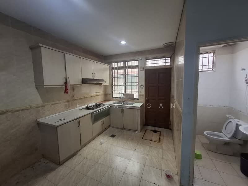 Rumah Teres 2 Tingkat untuk Disewa di Taman Mulia (Mantin) - Thomas Gan - Kitchen - PropertyGuru.com.my