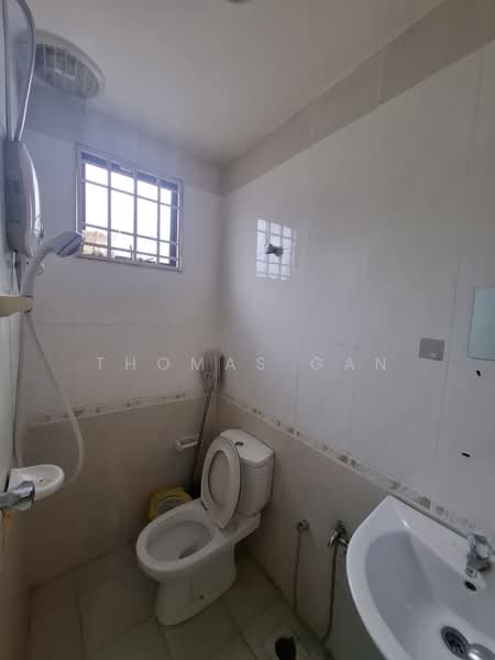 Rumah Teres 2 Tingkat untuk Disewa di Taman Mulia (Mantin) - Thomas Gan - Bathroom - PropertyGuru.com.my