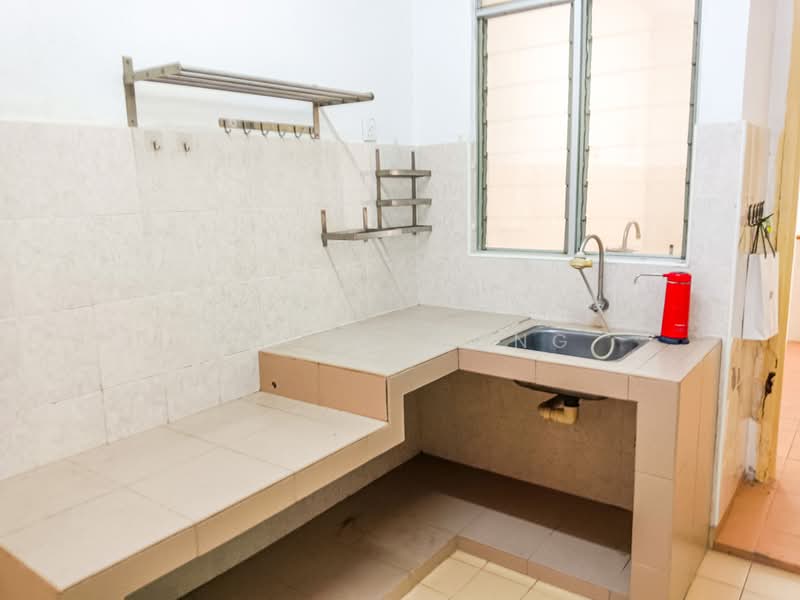 Apartment for Sale at D'shire Villa - Aaron Wong - Kitchen - PropertyGuru.com.my