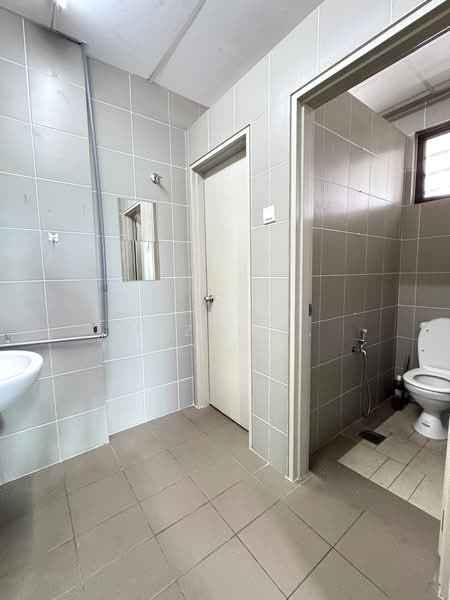 Office for Rent in Taman Melawati (Ulu Kelang) - Mezzie . - Bathroom - PropertyGuru.com.my