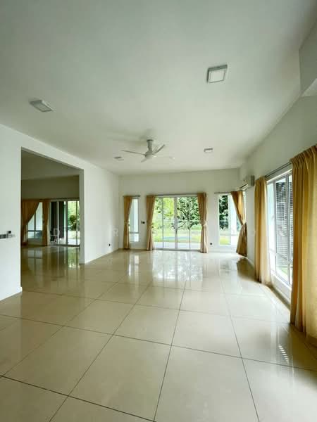 Rumah Banglo untuk Dijual di Iskandar Puteri (Nusajaya) (Johor) - Darren Khoo - Living Room - PropertyGuru.com.my