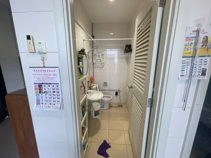 Semi-Detached House for Sale in Jade Hills (Kajang) - Soon Sheng Law - Bathroom - PropertyGuru.com.my