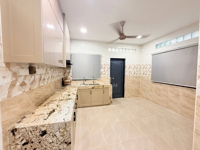 Rumah Berkembar untuk Disewa di Taman Melawati (Ulu Kelang) - Sam Jamal - Kitchen - PropertyGuru.com.my