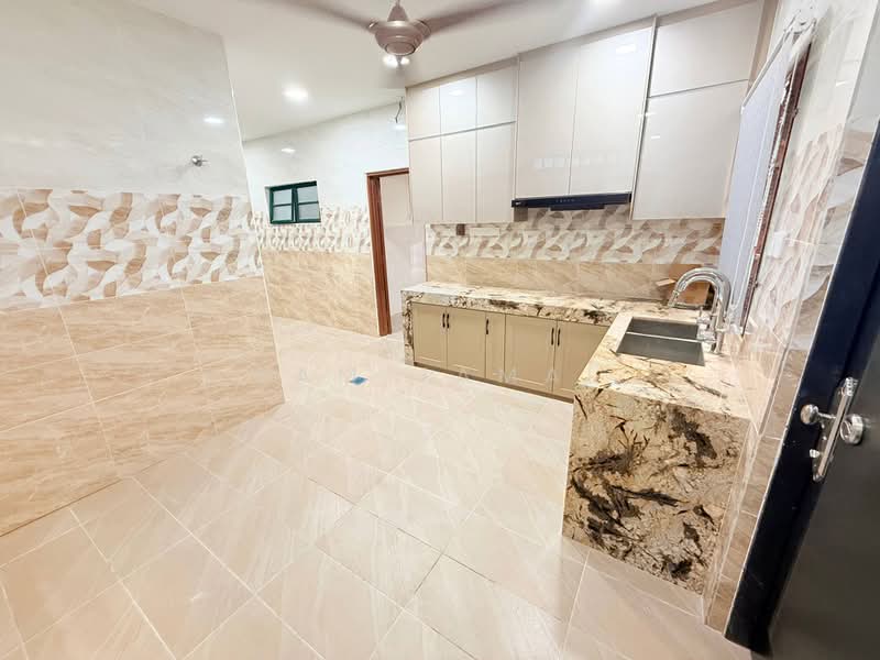 Rumah Berkembar untuk Disewa di Taman Melawati (Ulu Kelang) - Sam Jamal - Kitchen - PropertyGuru.com.my