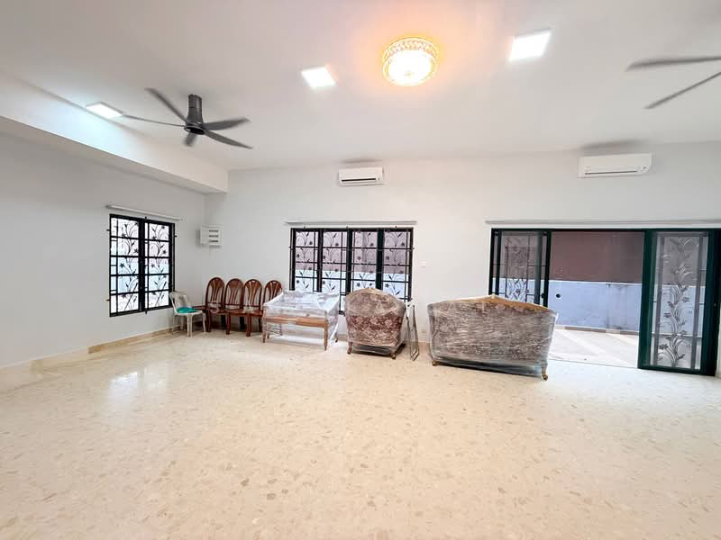 Rumah Berkembar untuk Disewa di Taman Melawati (Ulu Kelang) - Sam Jamal - Living Room - PropertyGuru.com.my
