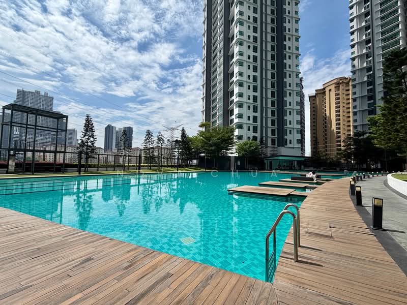 Kondominium untuk Dijual di Capella Embassy (D'Rapport Residences) - Nova Chua - Pool - PropertyGuru.com.my