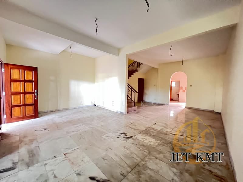 Rumah Teres 2.5 Tingkat untuk Dijual di Taman Gembira (Klang) - Daniel Kok - Living Room - PropertyGuru.com.my