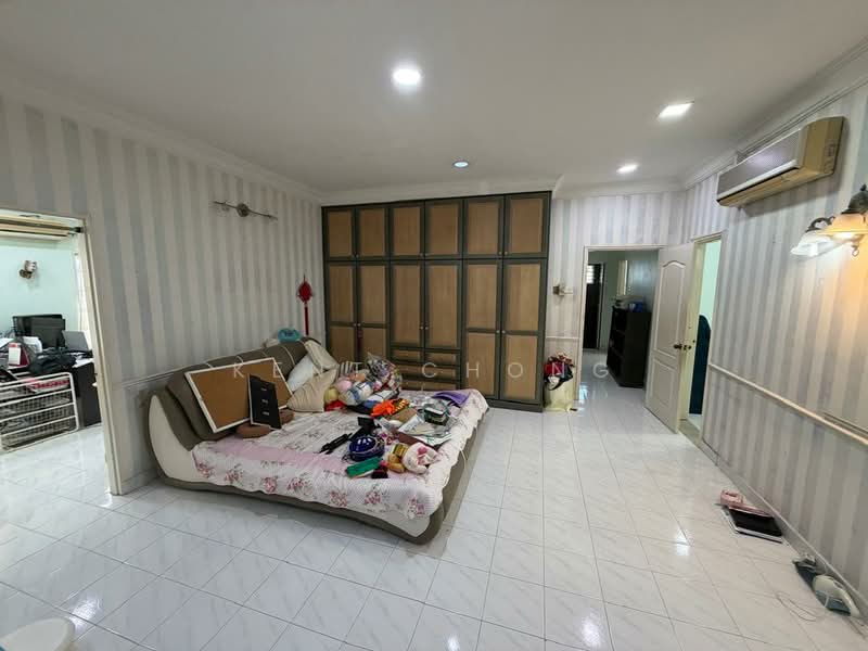 Rumah Banglo untuk Dijual di Bandar Teknologi Kajang (Kajang) - Kent Chong - Bedroom - PropertyGuru.com.my