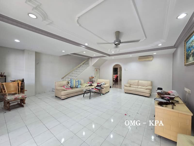 Rumah Teres 2 Tingkat untuk Dijual di Bandar Bukit Tinggi (Klang) - Daniel Kok - Living Room - PropertyGuru.com.my