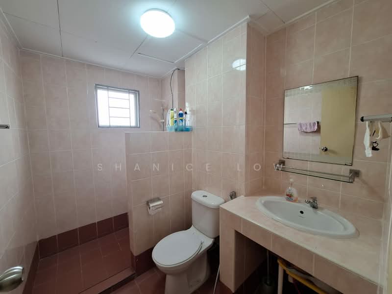 Kondominium untuk Dijual di Casa Damansara - Shanice Low - Bathroom - PropertyGuru.com.my
