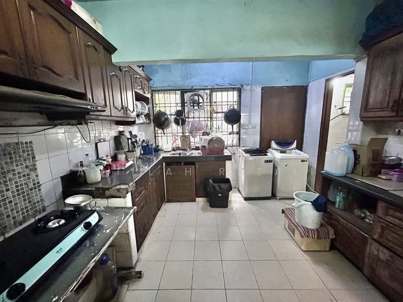Rumah Teres 2 Tingkat untuk Dijual di Seksyen 2, Taman Kinrara (Puchong) - Aqillah Razali - Kitchen - PropertyGuru.com.my