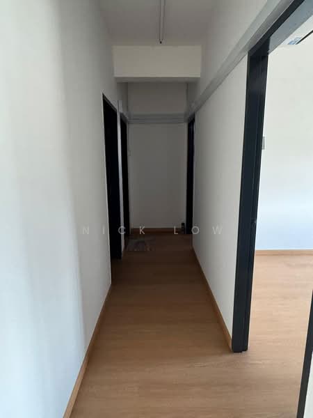 Pangsapuri untuk Disewa di Pangsapuri Pulai Mutiara - Nick Low - Corridor - PropertyGuru.com.my