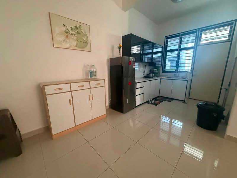 Rumah Kluster untuk Disewa di Taman Mutiara Mas (Skudai) - Nick Low - Kitchen - PropertyGuru.com.my