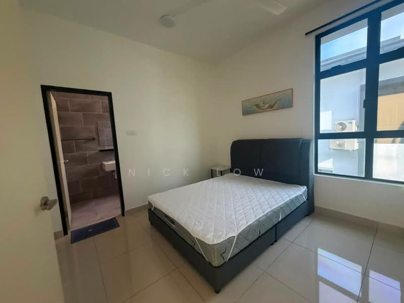 Rumah Kluster untuk Disewa di Taman Mutiara Mas (Skudai) - Nick Low - Bedroom - PropertyGuru.com.my