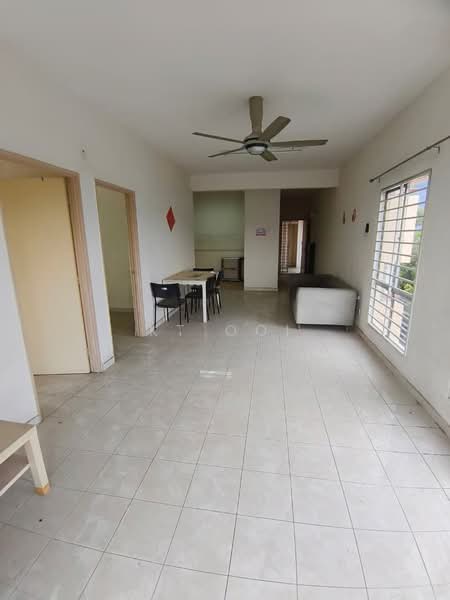 Pangsapuri untuk Disewa di Pangsapuri Merak - KT Ooi - Living Room - PropertyGuru.com.my