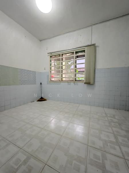 Rumah Berkembar untuk Disewa di Taman Bukit Kempas (Tampoi) - Nick Low - Interior - PropertyGuru.com.my