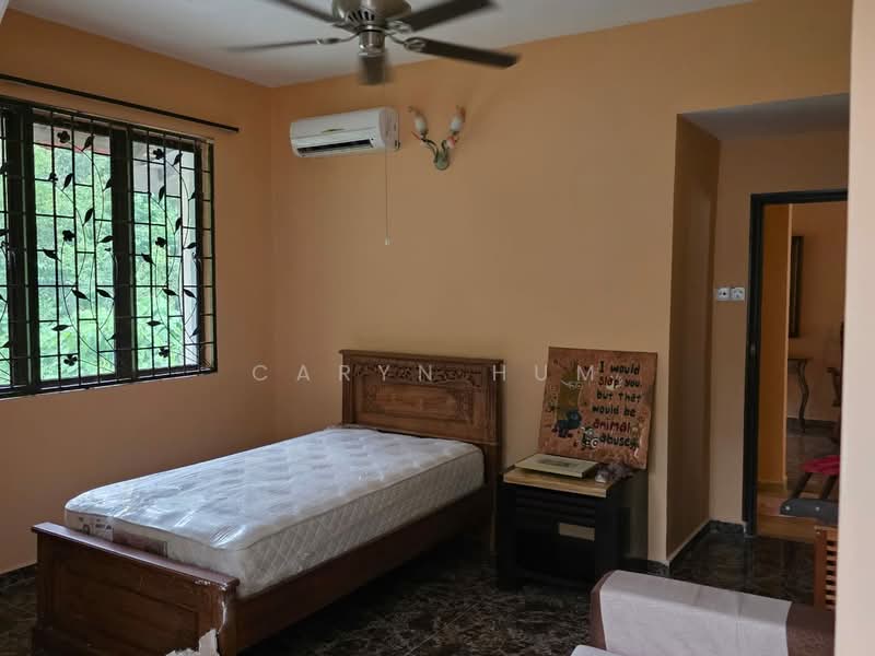 Bungalow for Rent in Batu Ferringhi (Penang) - Caryn Hum - Bedroom - PropertyGuru.com.my