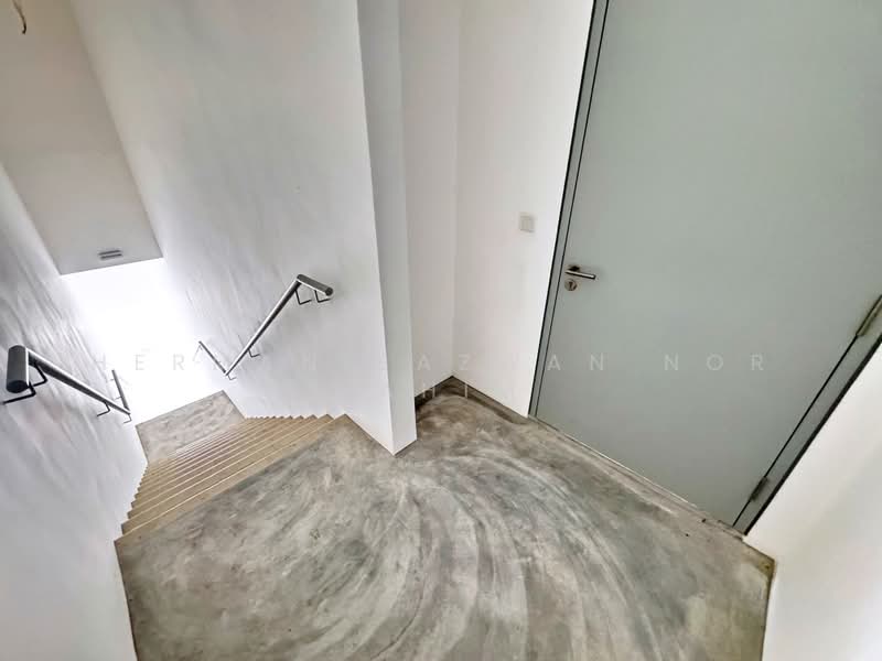 Kedai / Pejabat untuk Disewa di Serene Heights (Semenyih) - Herman Sazwan Nor Rahim - Stair - PropertyGuru.com.my