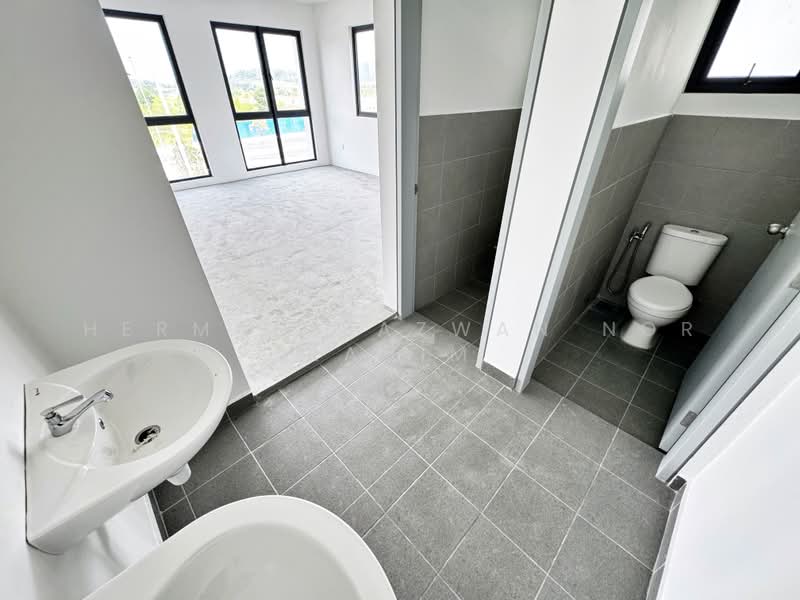 Kedai / Pejabat untuk Disewa di Serene Heights (Semenyih) - Herman Sazwan Nor Rahim - Pantry - PropertyGuru.com.my