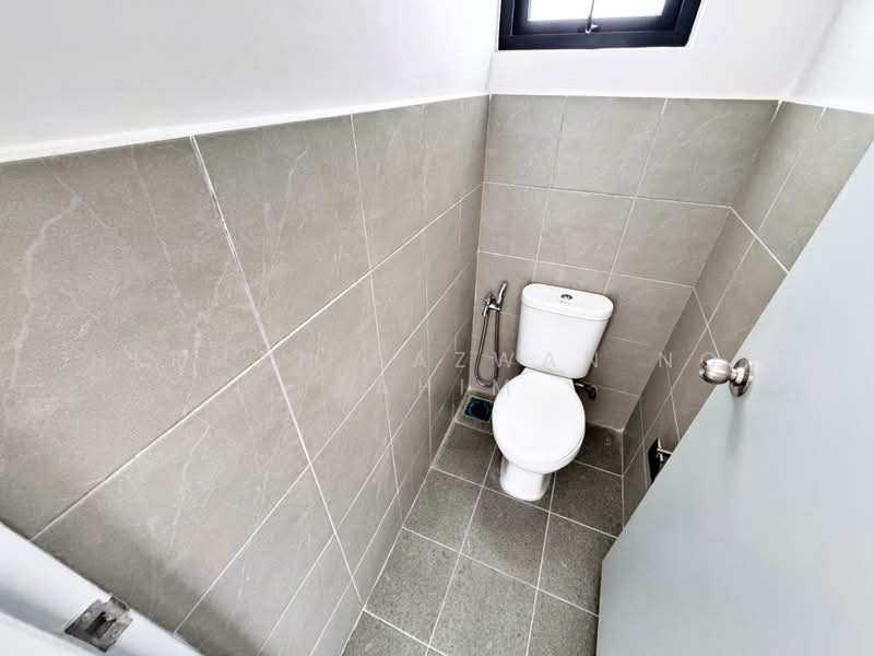 Kedai / Pejabat untuk Disewa di Serene Heights (Semenyih) - Herman Sazwan Nor Rahim - Toilet - PropertyGuru.com.my