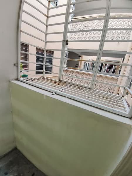 Pangsapuri untuk Dijual di Pangsapuri Merak - KT Ooi - Balcony - PropertyGuru.com.my